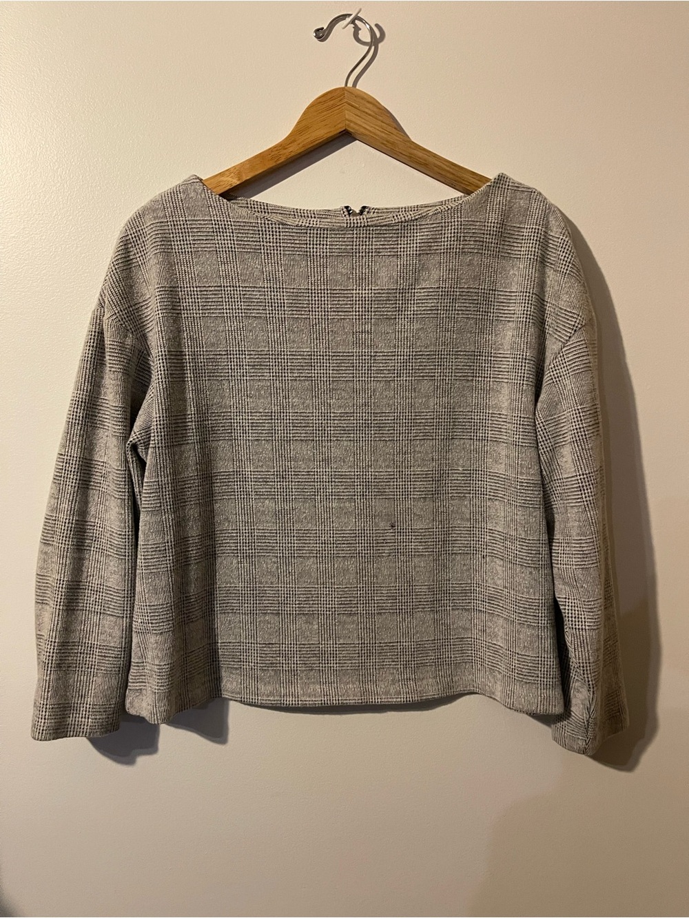 H&M Plaid Boat Neck Back Zip Cropped Blouse Grey Black Size Medium